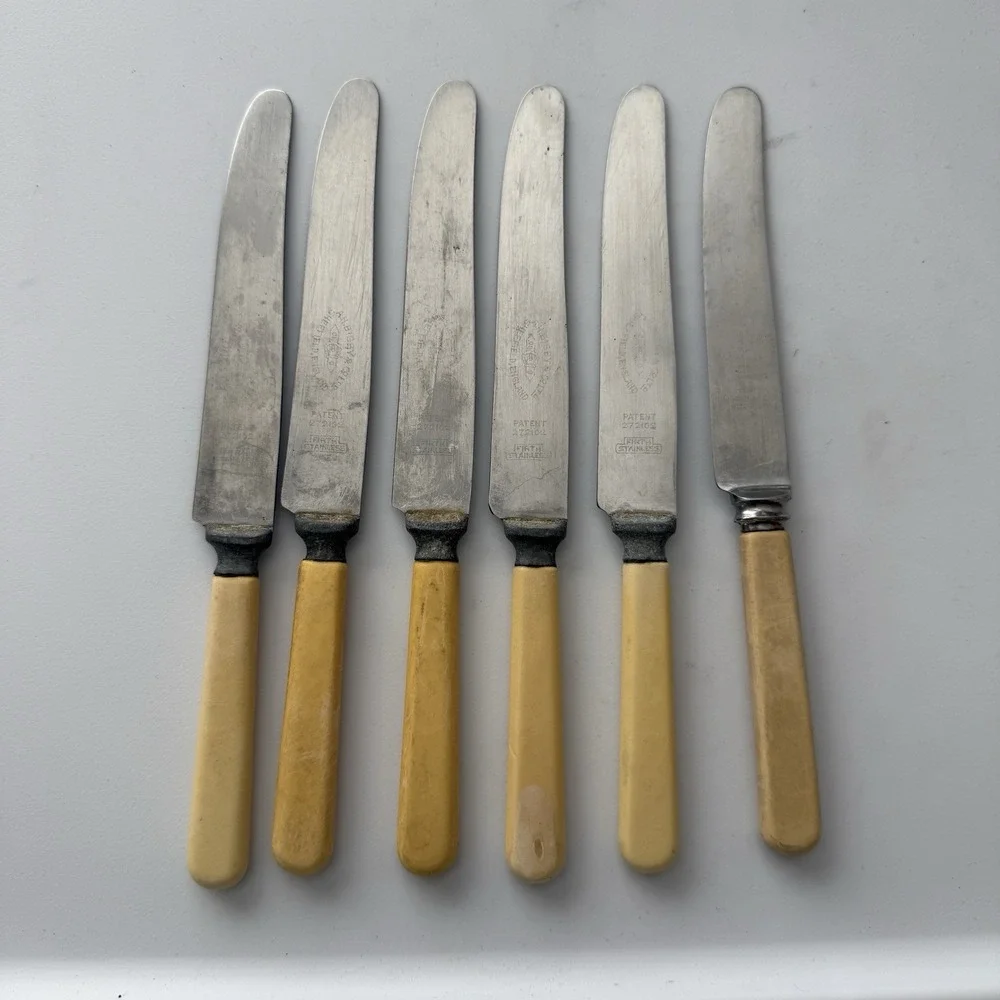 A.H. Bisby & Co. Ltd Set of 6 Sheffield Knives England Stainless